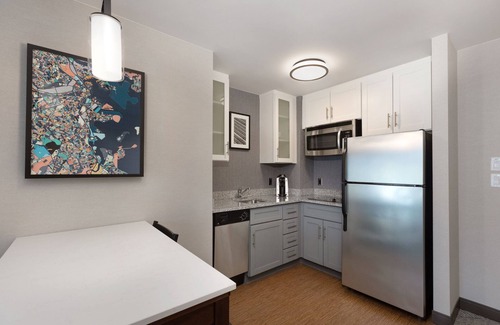 West Fens Hotel | Residence Inn by Marriott Boston Back Bay/Fenway