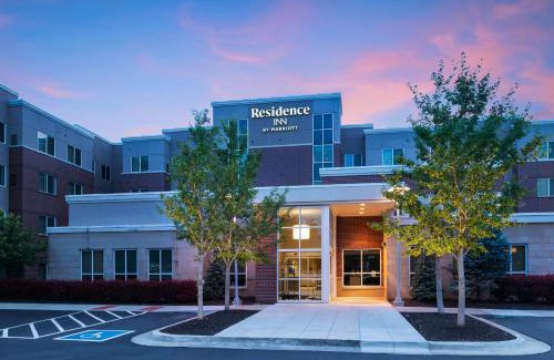 Aksarben - Elmwood Park Hotel | Residence Inn by Marriott Omaha Aksarben Village