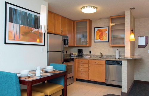 Maumee Hotel | Residence Inn by Marriott Toledo Maumee