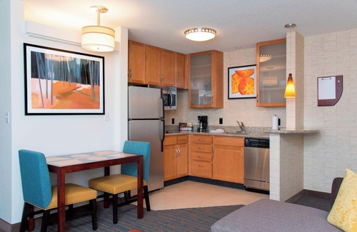 Maumee Hotel | Residence Inn by Marriott Toledo Maumee