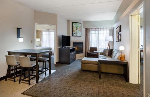 Oak Brook Hotel | Residence Inn by Marriott Chicago Oak Brook