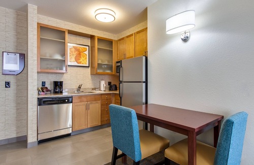 Bedford Park Hotel | Residence Inn Marriott Chicago Midway