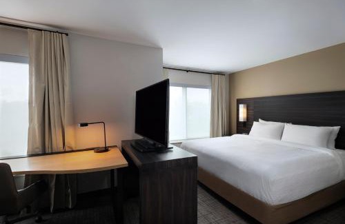 East Brunswick Hotel | Residence Inn New Brunswick Tower Center Blvd.