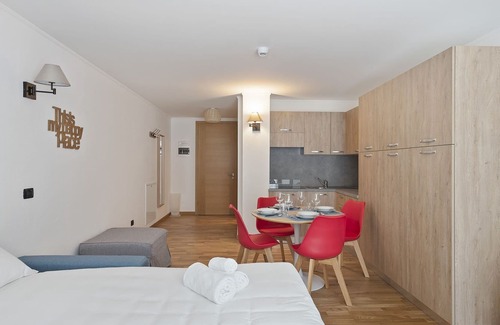 Gressoney-Saint-Jean Apartment | Residence in Gressoney-saint-jean with 1 bedrooms sleeps 3