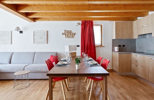 Gressoney-Saint-Jean Apartment | Residence in Gressoney-saint-jean with 1 bedrooms sleeps 4