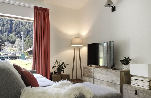 Gressoney-Saint-Jean Apartment | Residence in Gressoney-saint-jean with 2 bedrooms sleeps 6