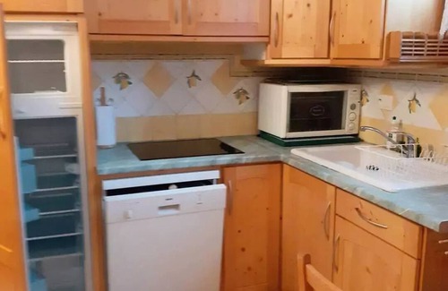 Saint-Jean-d'Arves Apartment | Residence Le Balcon De L'alpe - Apartment 6 people in small condominium near the slopes