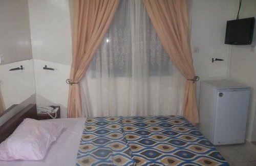Ouagadougou Bed & Breakfast | Residence Le Cailcedrat