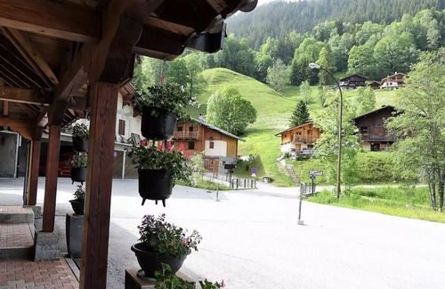 Beaufort Apartment | Residence Le Cristol - Apartment 6 quiet people from hiking and ski area, classified 2 stars