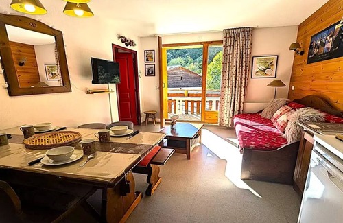 Vallouise-Pelvoux Apartment | Residence Le Palatine - Pleasant T2 with large balcony 4/6 persons