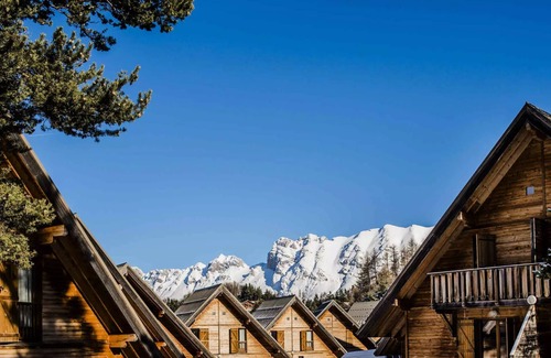 La Joue du Loup Ski Chalet | Residence Les Flocons du Soleil - Chalet 8 people - Les Flocons du Soleil