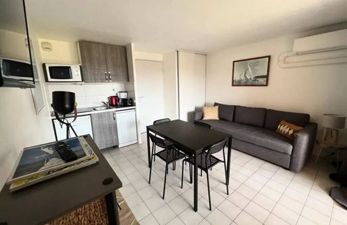 Port Cogolin Apartment | Residence Les Jonquieres - Near Sea Gassin Apartment t2 for 4 people N2 068