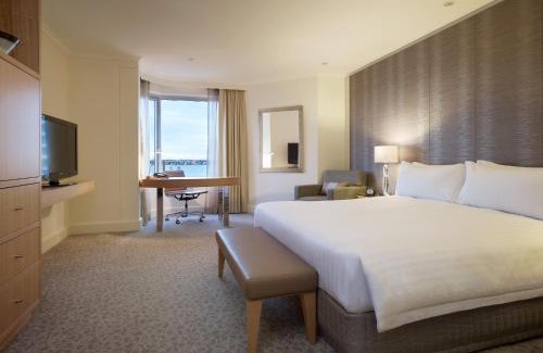 East Perth Hotel | Residence on Langley Park