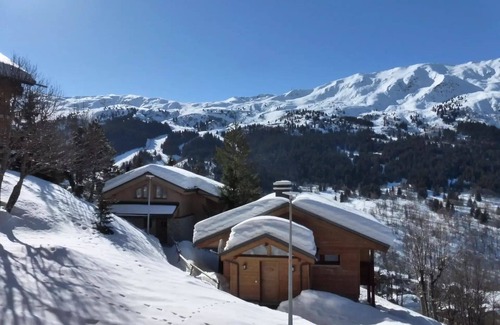 Meribel Apartment | Residence Trois Marches Bat C - Nice renovated apartment with a beautiful view, close to the chairlift of the plusl and the bus stop