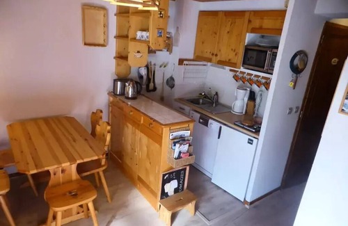 Areches Apartment | Residence Val Blanc 1 - Apartment 4 to 5 people with elevator. Well equipped, cozy, village center