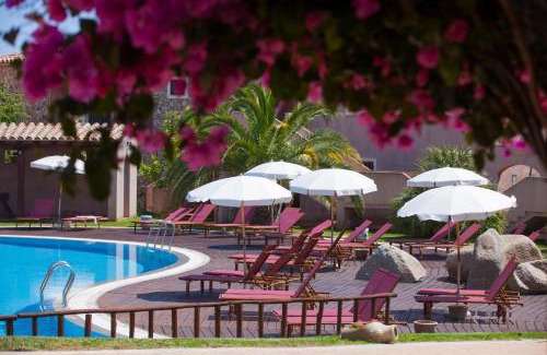 Campulongu Apartment | Residence with swimming-pool in Campulongu just 600 mt from the sea