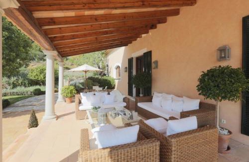 Alaro Villa | Residencia Baranda by Vida Villas