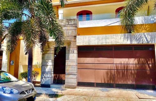 Colima House | Residencia Las Palmas