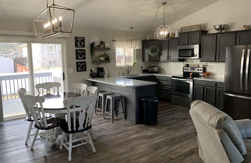 Summerset House | Residential Summerset Property with Peloton Bike + Home Gym!