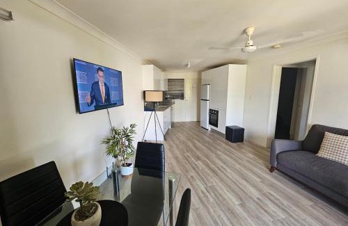 North Ward Apartment | Residential two-bedroom unit on The Strand, self-check in, Wi-fi