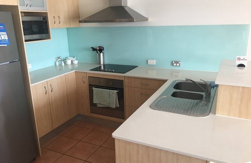 Miami Apartment | Residenz 1BR Apts @ Mariner Shores Resort