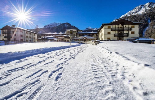 Gressoney-Saint-Jean Apartment | Residenza Del Sole