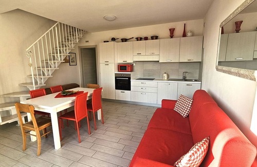 Montioni Apartment | Residenza Pastrengo - appartment Papavero with pool and terrace