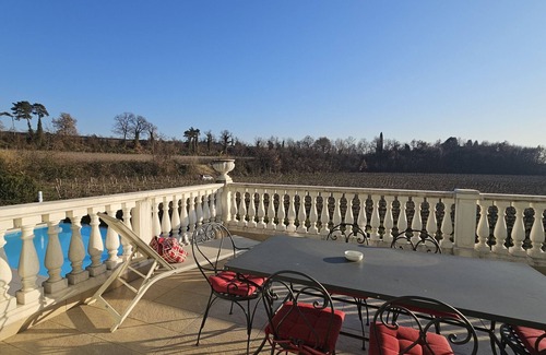Montioni Apartment | Residenza Pastrengo - appartment Papavero with pool and terrace