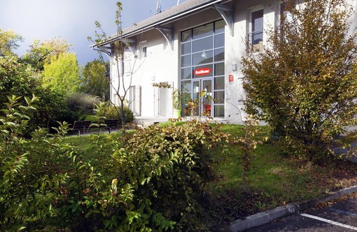 Prevessin-Moens House | Residhome Le Carre d'Or Prevessin