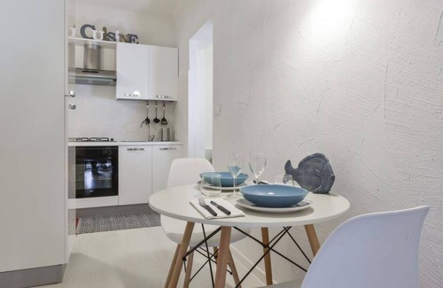 Porto Sant'Elpidio Apartment | Resilience Tropical Apartments&Room (App. Pineapple)