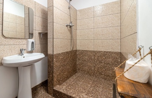 Zarnesti Hotel | RESORT 7 CRAI