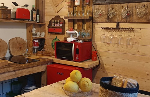 Masio Ski Chalet | RESORT AI MARGINI DEL BOSCO cozy chalet, spa, privacy, comfort and nature