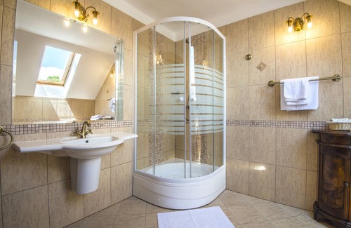 Vladeni Hotel | Resort Ambient