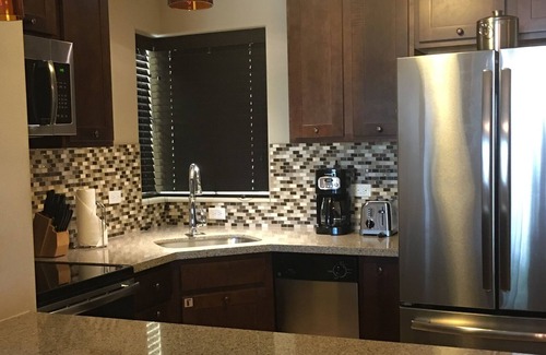 Peoria Villa | Resort condo