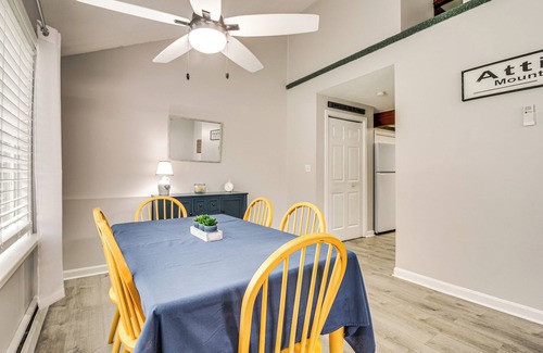 Bartlett Condo | Resort Condo w/Loft: 1 Mi to Attitash Mountain!