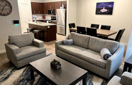American Fork Apartment | Resort Like Amenities in American Fork |King bed | 2 Queen beds |Fast WiFi | Sleeps 7
