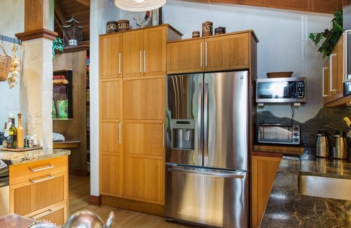 Lanikai House | Resort-like Beachside Kailua Lanikai, Pool, AC , WIFI, Kayaks, 50% Discounts