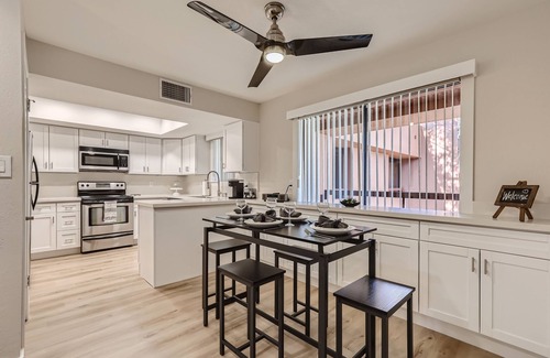 Paradise Valley Village Condo | Resort Like Condo in the Prestigious Paradise Valley Area