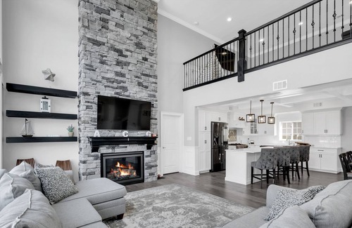 Point Pleasant House | Resort like House w/inground pool,theatre room & 8 min drive to Jenkinsons Beach