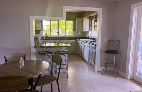 Casselberry House | Resort like Lake House on 2+ acres, Golf Course, pool, fishing dock, pool table
