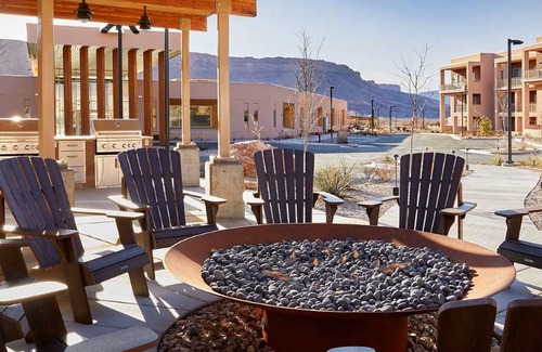 Moab Apartment | Resort & Moab are a must to experience in your life !