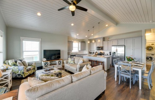 Rockport House | Resort Perks Waterfront Rockport Home!
