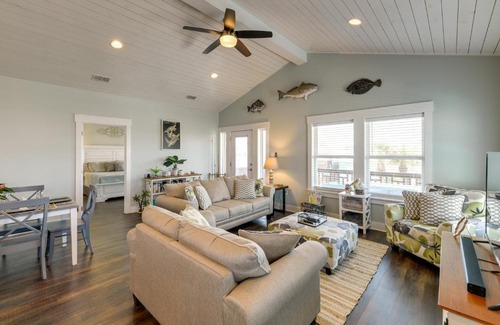 Rockport House | Resort Perks Waterfront Rockport Home!