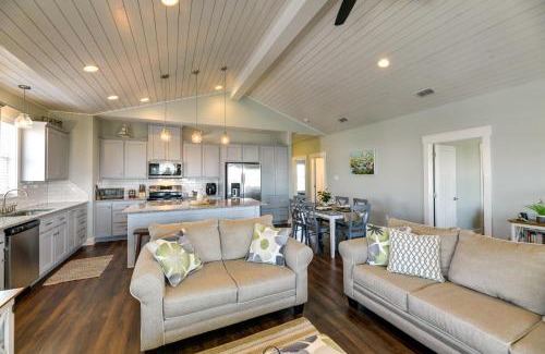 Rockport House | Resort Perks Waterfront Rockport Home!