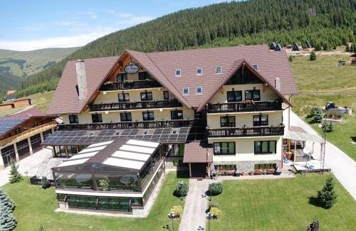 Tau Bistra Hotel | Resort Sf Petru