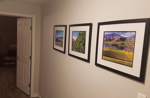 Okanagan-Similkameen House | Resort Style 1000 sq ft Suite With Private Heated Pool and Hot Tub