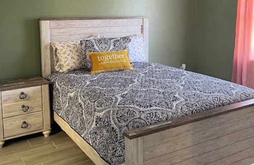Fedhaven Condo | Resort Style Community, Theme Parks, Pool, Tennis