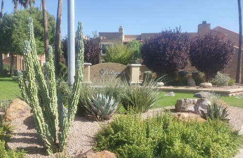 Central Scottsdale Condo | Resort style ground level condo in excellent Scottsdale location off 101 fwy.
