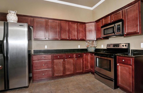 Paradise Valley Village Condo | RESORT STYLE LIVING AT ITS BEST! NO EXPENSE SPARED IN THIS LUXURIOUS CONDO.