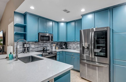 Shea North Estates House | Resort-Style Luxury | Pool, Spa, Sports Court & Golf Just Minutes Away